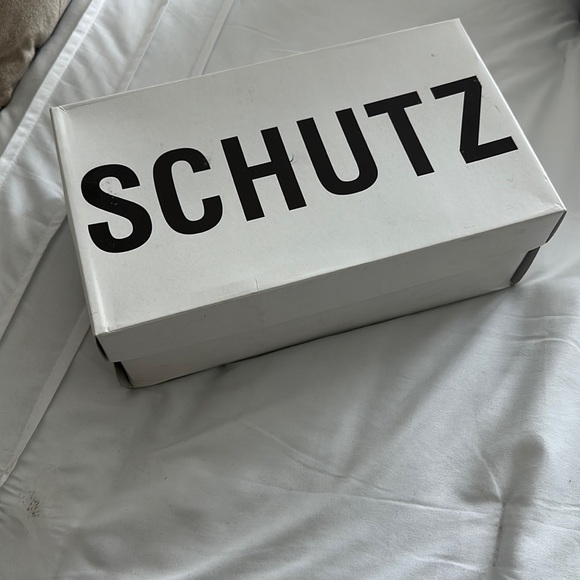 Schutz Narah Mid sandal in white - Picture 6 of 7